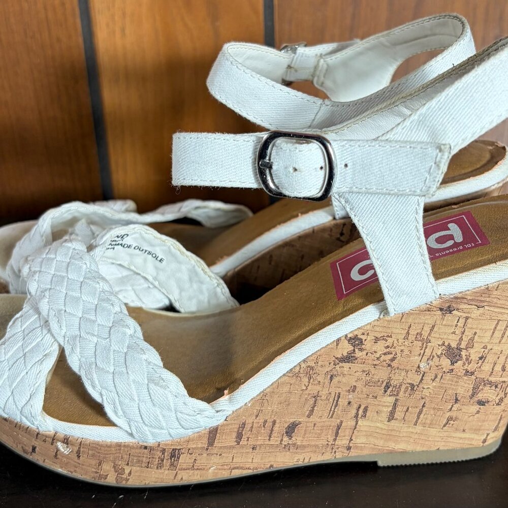 Kirkland Pop White 3.5" Cork Wedge Sandal Women's Sz 7.5 - EUC
